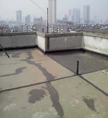 正阳漏水维修 楼顶漏水是什么原因，楼顶漏水维修方法是什么?