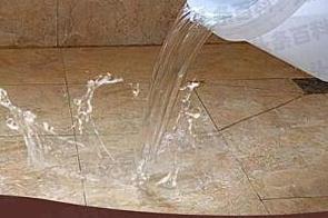 正阳漏水维修 免砸砖防水材料该如何施工